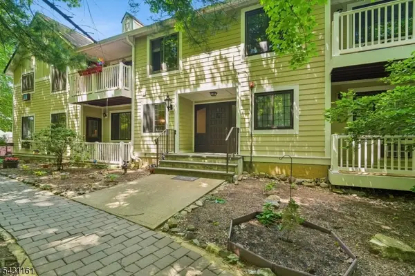 18 B Foxwood Dr Unit B #B, Morris Plains Boro, NJ 07950