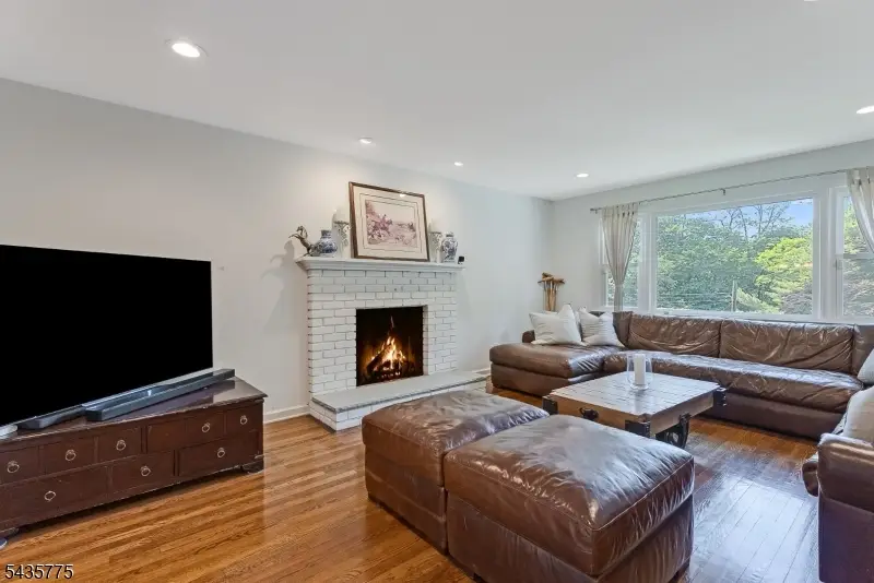 45 Molly Stark Dr, Morris, NJ 07960 - #3