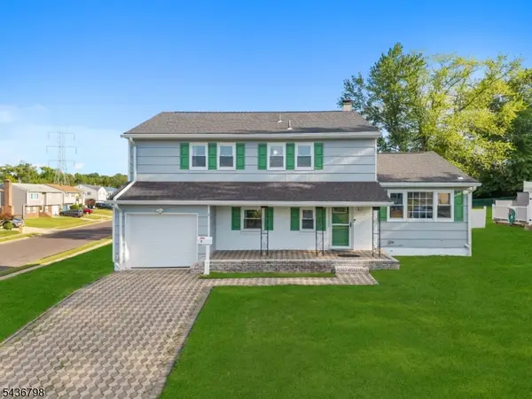 2 Wick Dr, Sayreville Boro, NJ 08872
