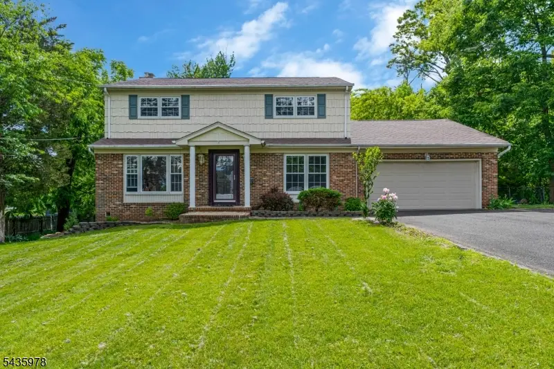 1 Linda Ln, Green Brook, NJ 07060 - #1