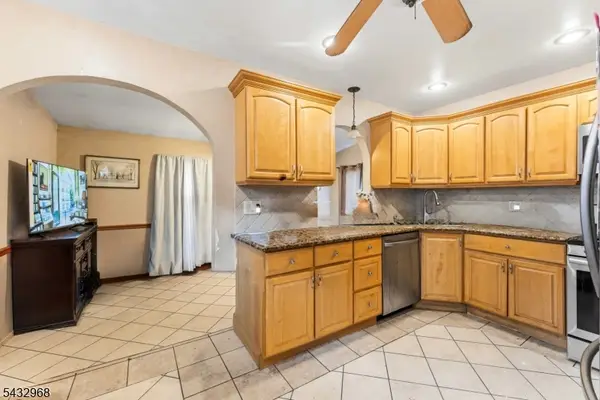 339 Oakwood Ave, Kenilworth Boro, NJ 07033