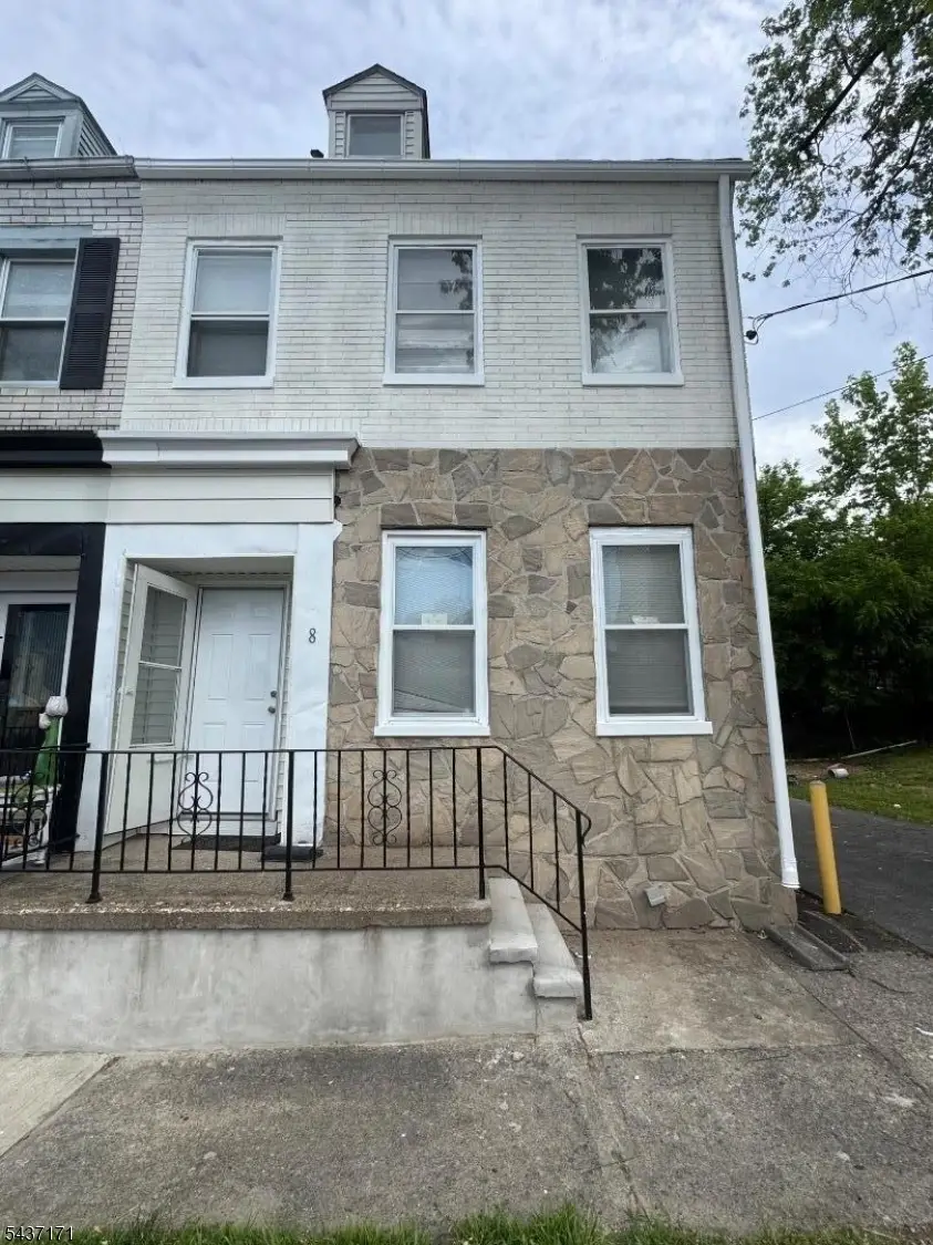 8 Hanover St, Phillipsburg, NJ 08865 - #3