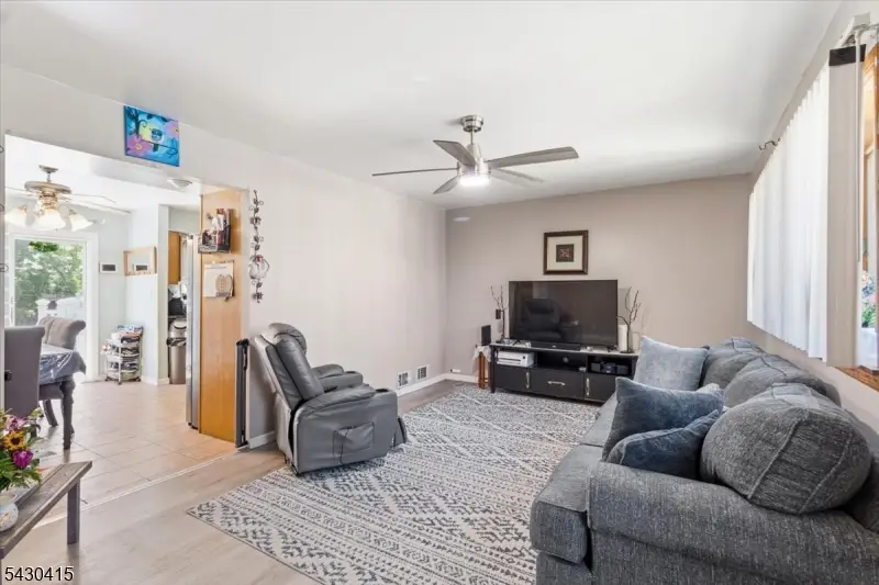 62 Front St, Paterson, NJ 07522 - #2