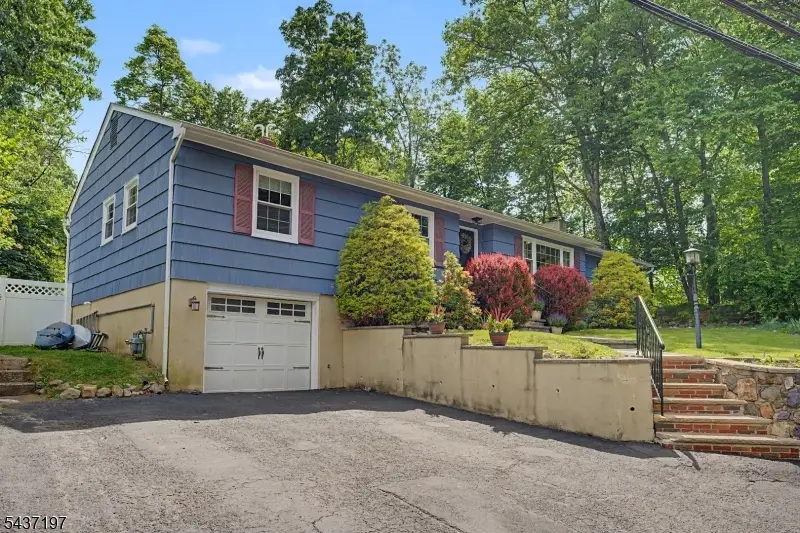 8 Seneca Ave, White Meadow Lake, NJ 07866 - #1
