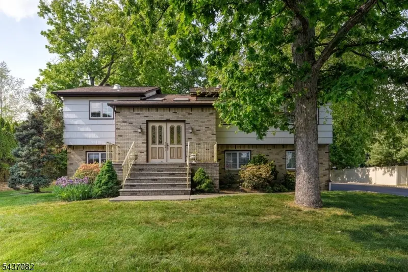 11 Yellow Brick Rd, Wayne, NJ 07470 - #3