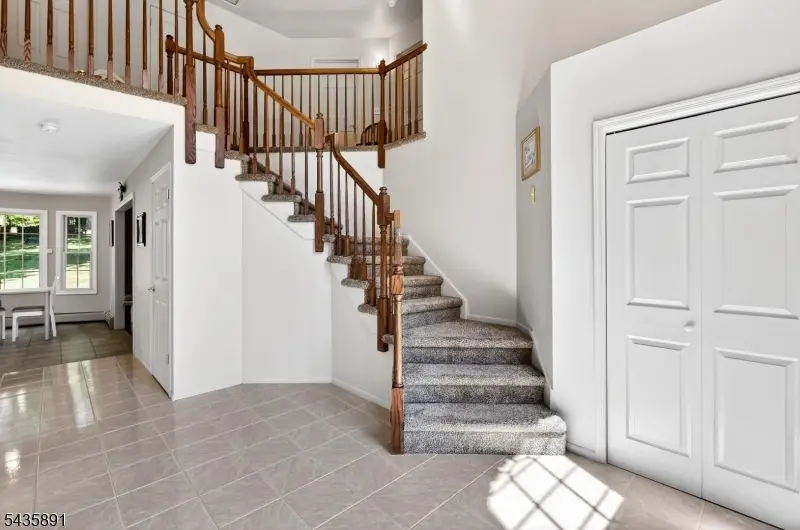 19 Colonial Cir, Glenwood, NJ 07462 - #2