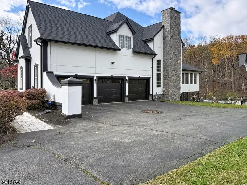 99 Lambert Dr, Sparta, NJ 07871 - #2