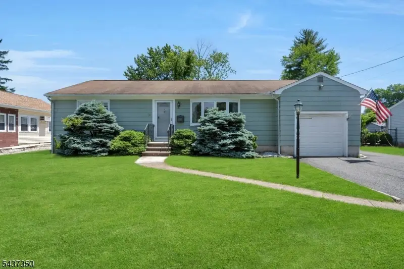 12 Evelyn Pl, East Hanover, NJ 07936 - #1