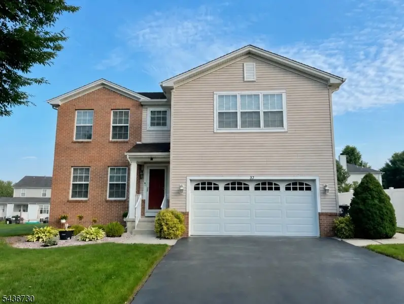 37 Lambert St, Washington, NJ 07882 - #1