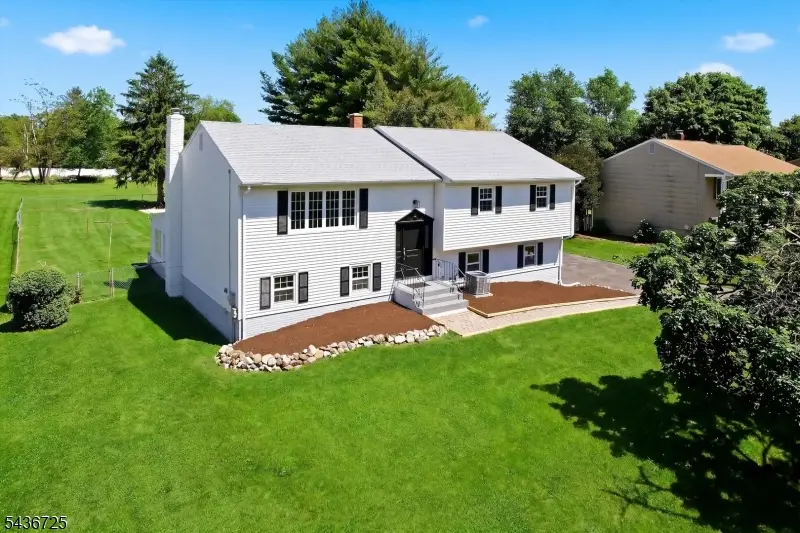 10 Red Oak Way, Bridgewater, NJ 08807 - #2