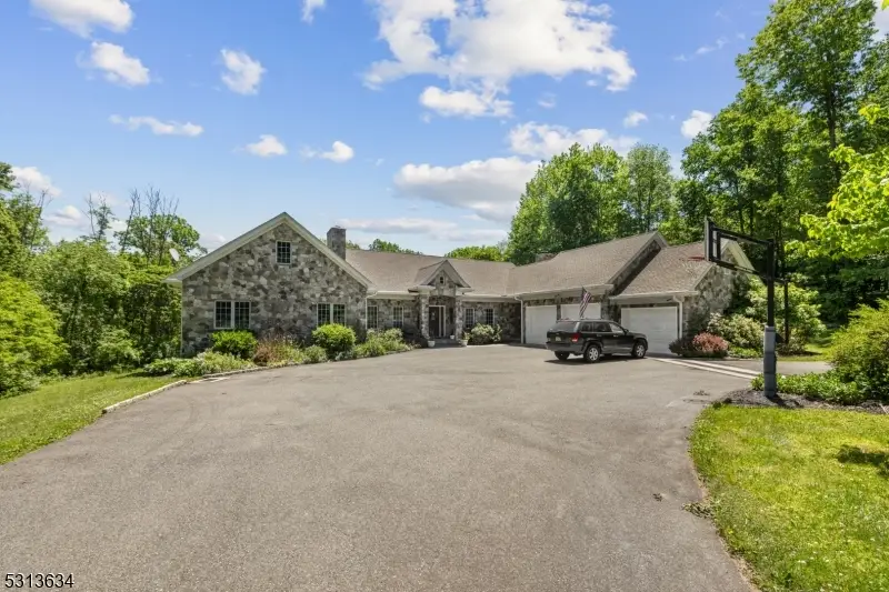 5 Tanners Brook Rd, Chester, NJ 07930 - #1