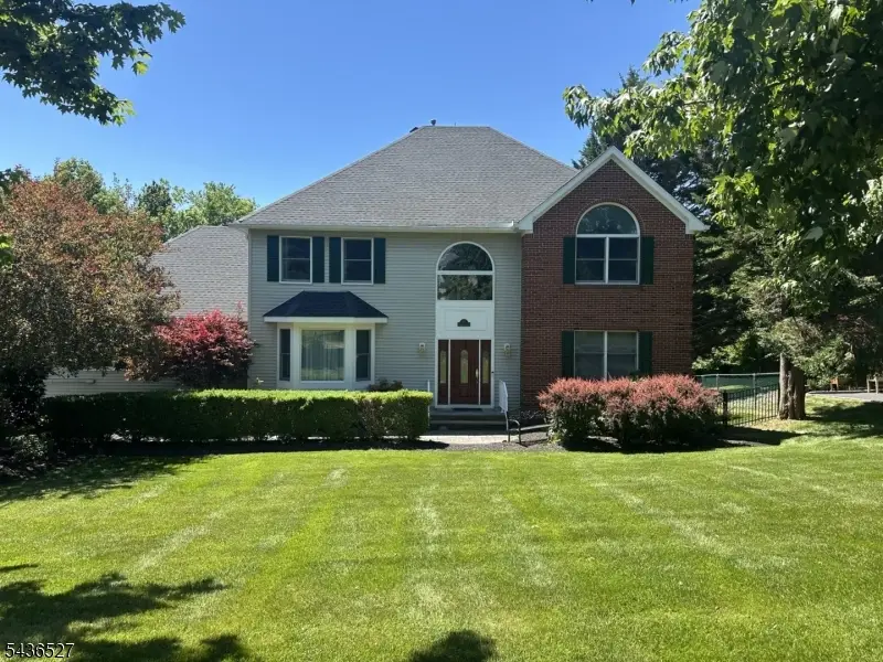 55 Delaware Ave, Stirling, NJ 07980 - #1