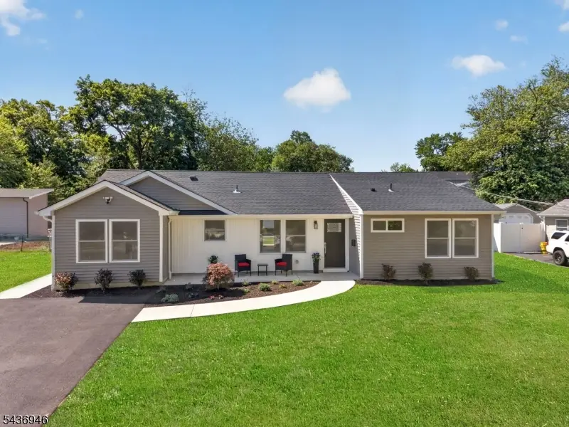 19 Springdale Rd, Kendall Park, NJ 08824 - #1