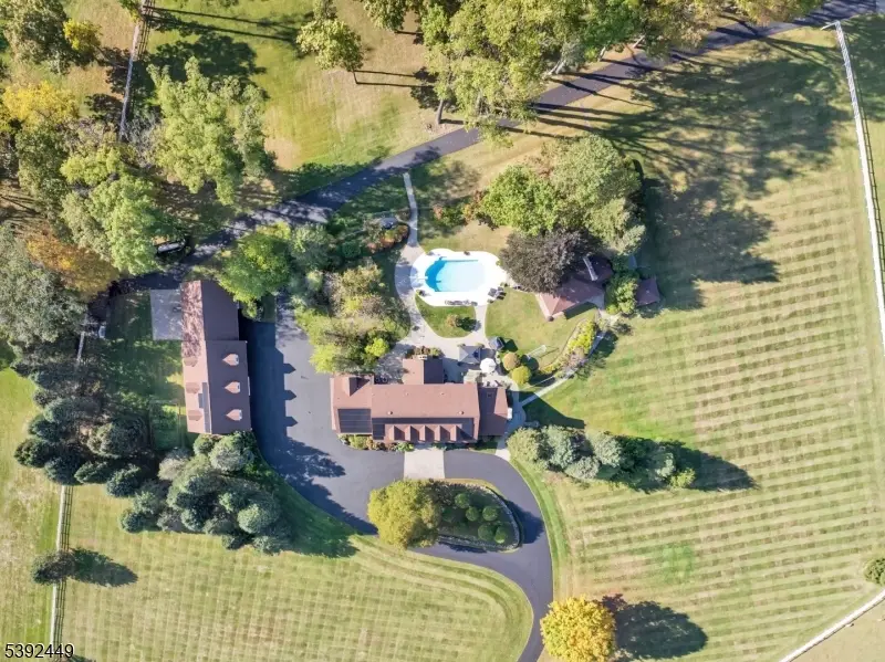 37 Pequest Rd, Green, NJ 07821 - #3