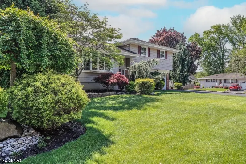 94 Hayes Ave, Clark, NJ 07066 - #1