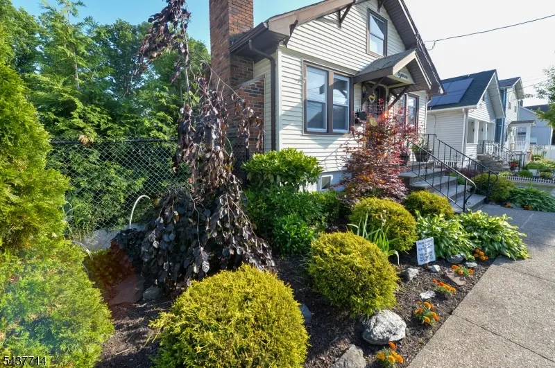 18 Parker Ave, Hawthorne, NJ 07506 - #2