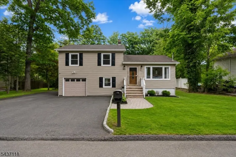 427 Shepperd Ln, Highland Lakes, NJ 07422 - #1
