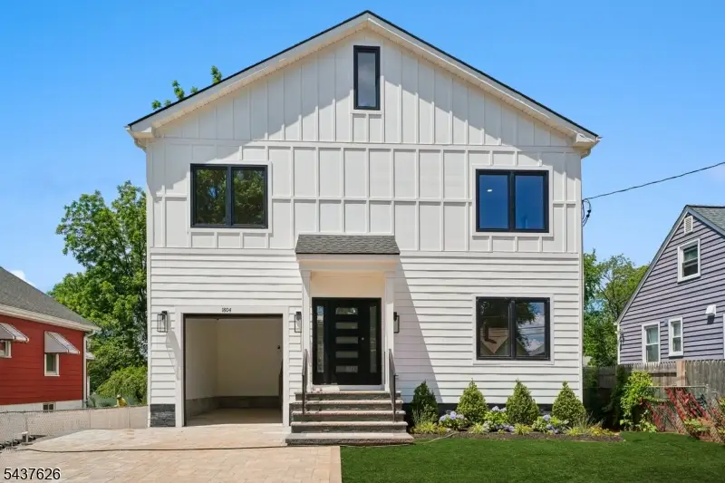 1804 Rutherford St, Rahway, NJ 07065 - #1