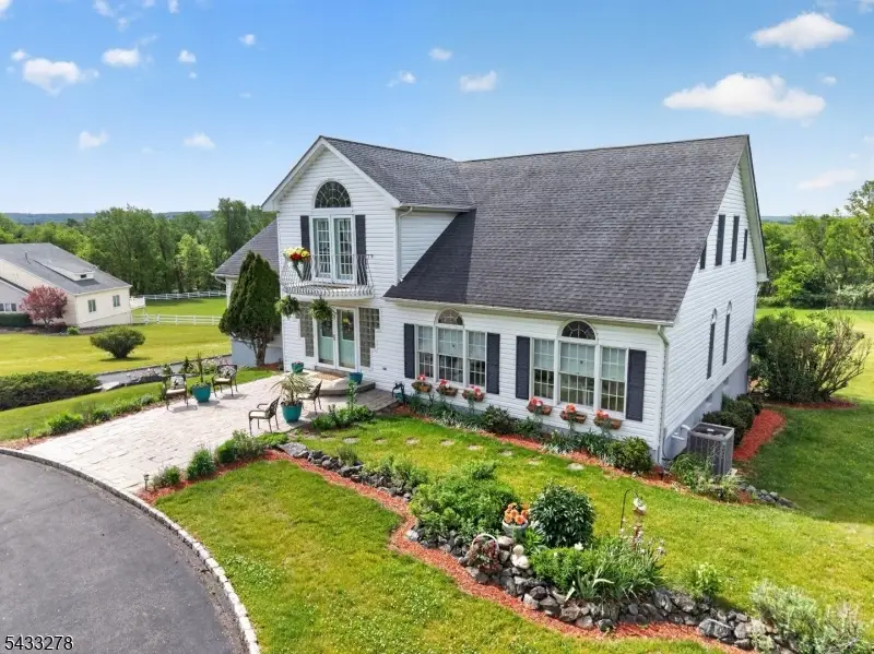 103 Oak Crest Dr, Neshanic Station, NJ 08853 - #3