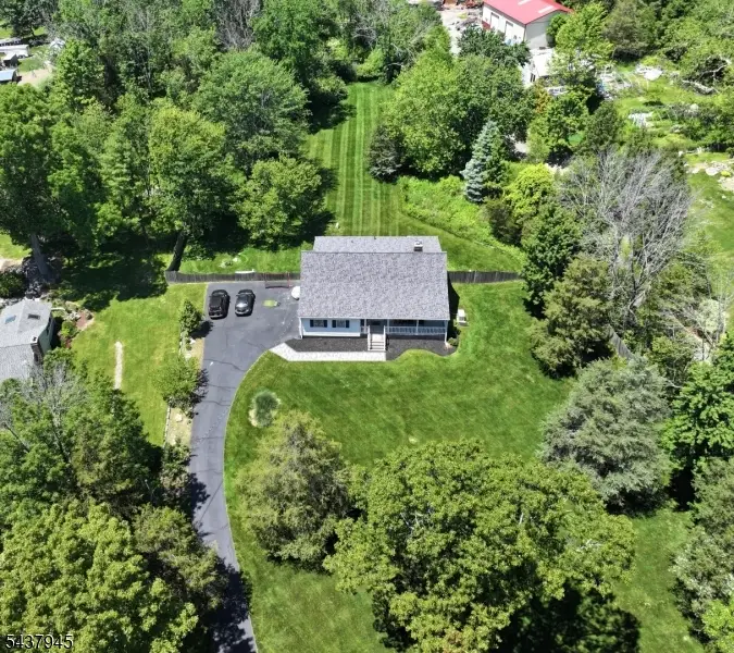 18 Roslyn Rd, Frankford, NJ 07826 - #2