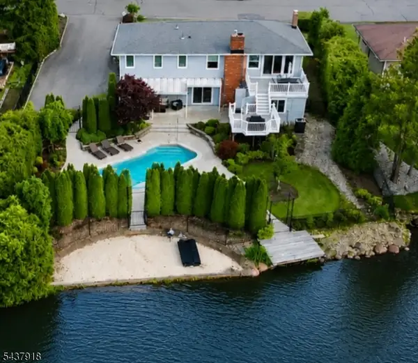 207 High Crest Dr, West Milford Twp., NJ 07480