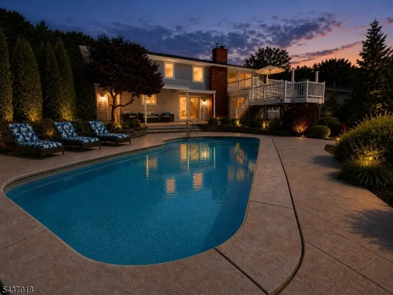 207 High Crest Dr, Macopin, NJ 07480 - #3