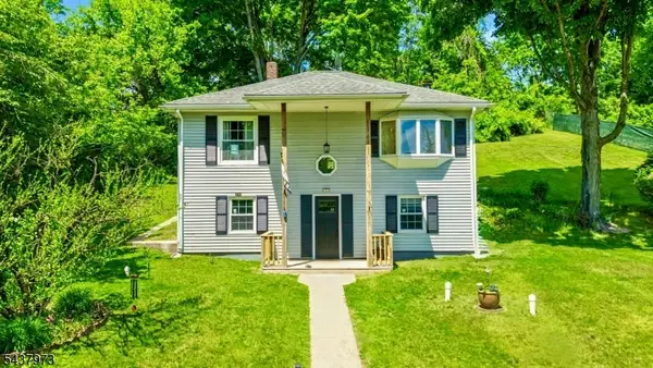58 Cork Hill Rd, Ogdensburg Boro, NJ 07439
