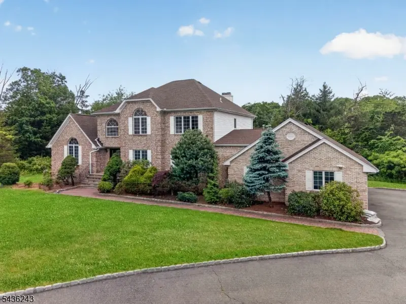 8 Van Duyne Ct, Towaco, NJ 07045 - #2