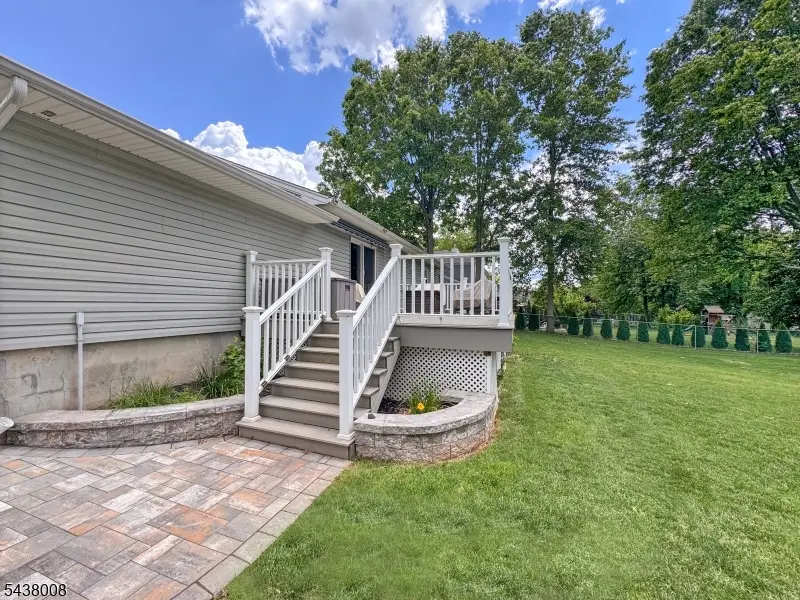120 Oak St, Bradley Gardens, NJ 08807 - #3