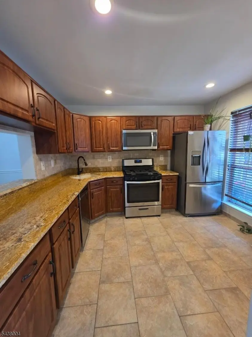 207 Lindsey Ct, Franklin Park, NJ 08823 - #3