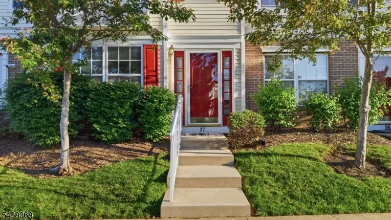 27 Woodlake Dr, Parlin, NJ 08859 - #3