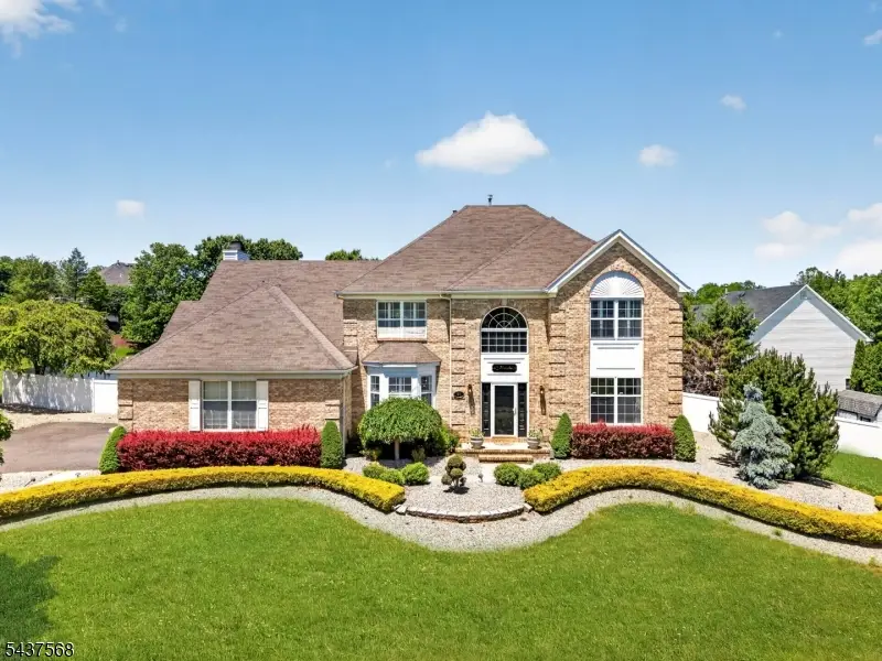 51 Canterbury Dr, East Freehold, NJ 07728 - #1