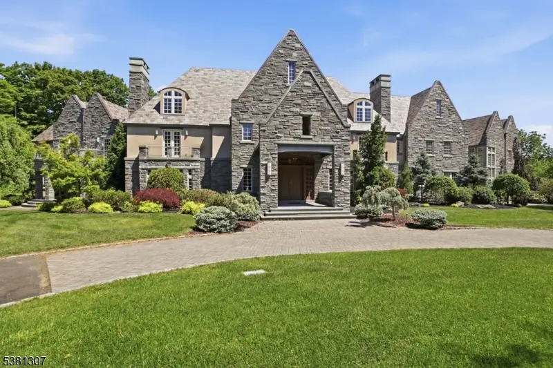 24-1 Douglass Ave, Bernardsville, NJ 07924 - #1