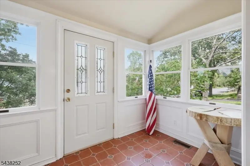 253 Essex St, Stirling, NJ 07980 - #2