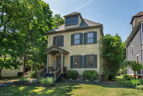 35 Brookside Ave, Caldwell Boro Twp., NJ 07006