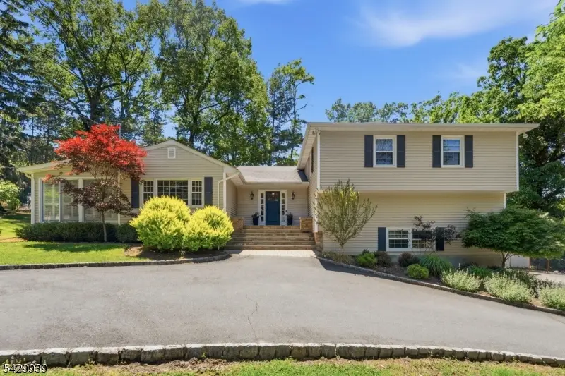 12 Wildwood Dr, North Caldwell, NJ 07006 - #1