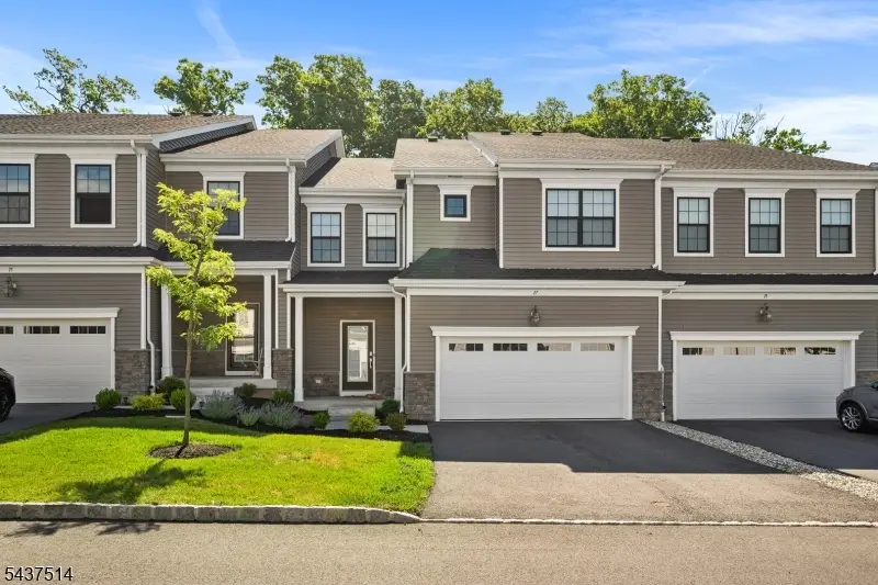 17 Kelsch Dr, Morris Plains, NJ 07950 - #1