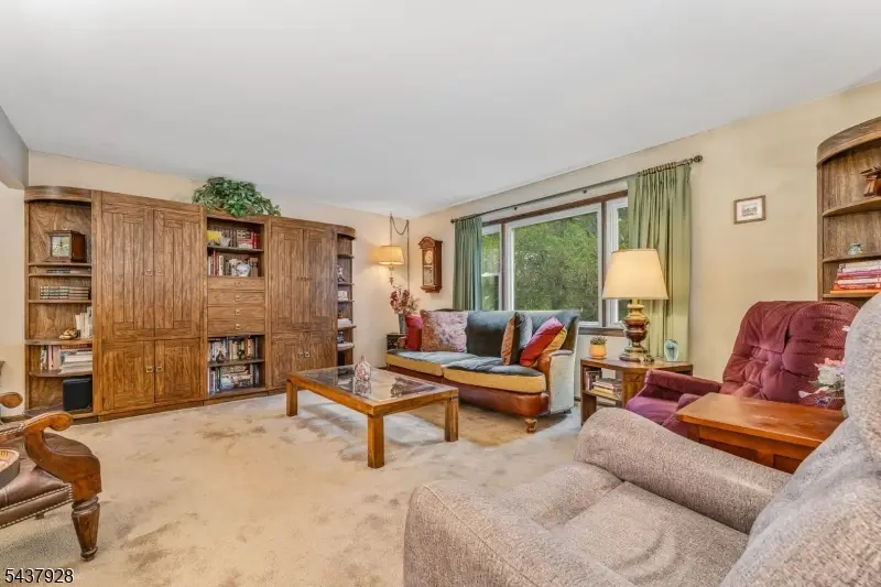 5 Hibbler Rd, Clinton, NJ 08833 - #2