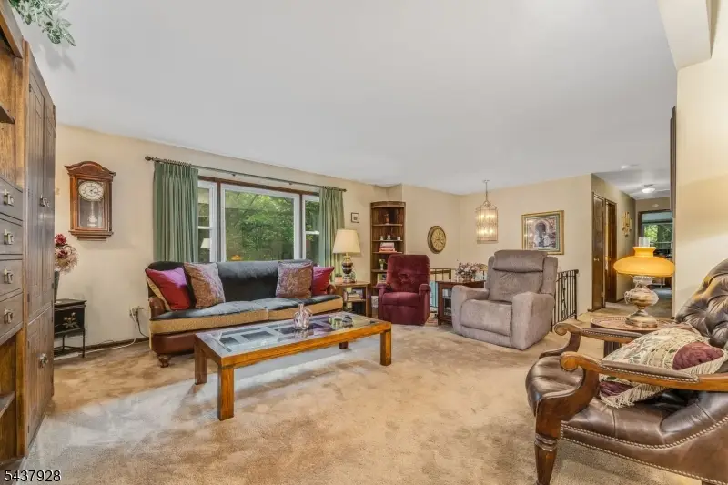 5 Hibbler Rd, Clinton, NJ 08833 - #3
