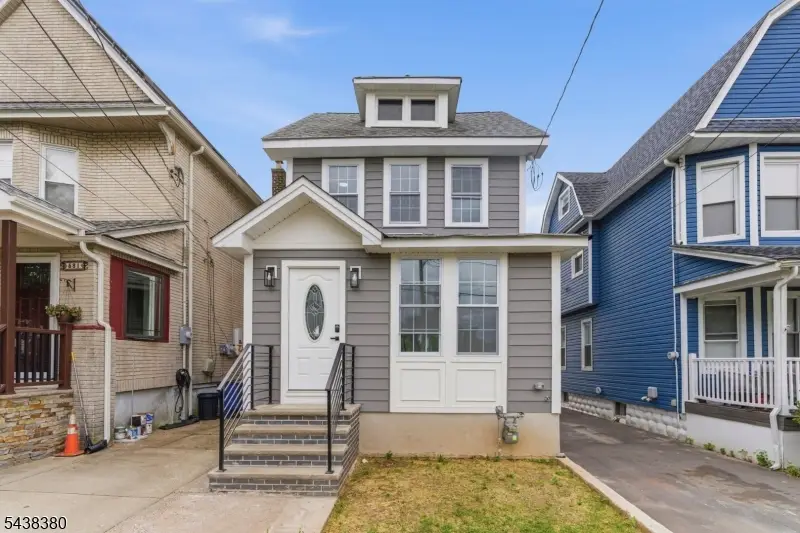 579 Newark Ave, Kenilworth, NJ 07033 - #1