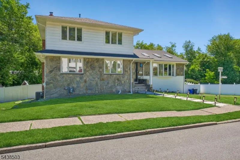 13 Munsey Rd, Emerson, NJ 07630 - #3