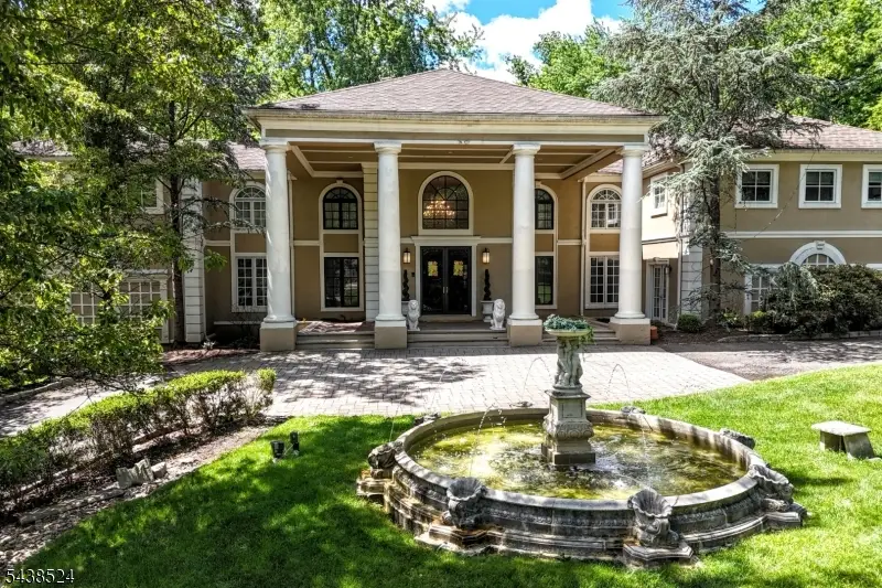 24 Wildwood Rd, Saddle River, NJ 07458 - #3