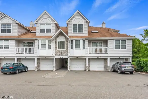 129 Autumn Ct, Roxbury Twp., NJ 07852