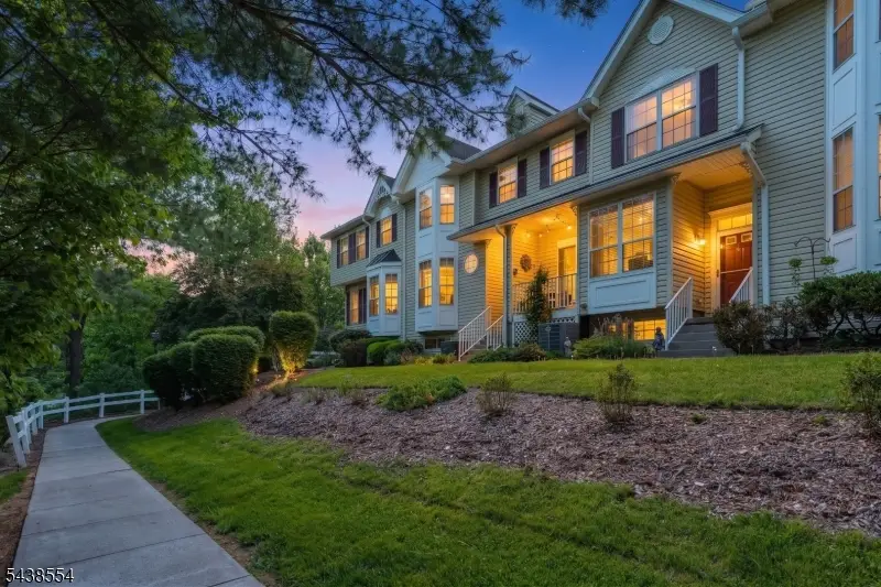 18 Kentworth Ct, Raritan, NJ 08822 - #1