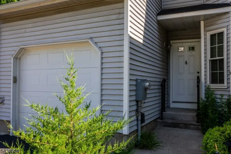4 Delaware Ln, Branchburg, NJ 08876 - #2