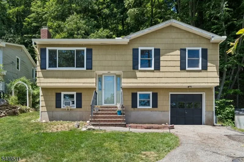 26 Valley View Dr, White Meadow Lake, NJ 07866 - #1