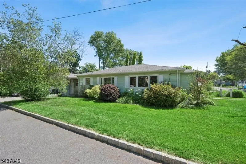 40 Maple Ln, Lake Hiawatha, NJ 07034 - #3