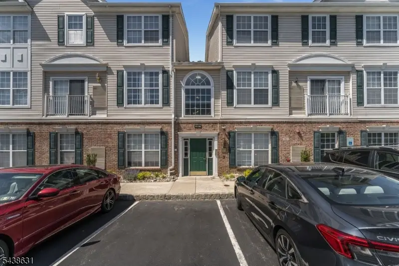 141 Limerick Ln, Lopatcong, NJ 08865 - #2