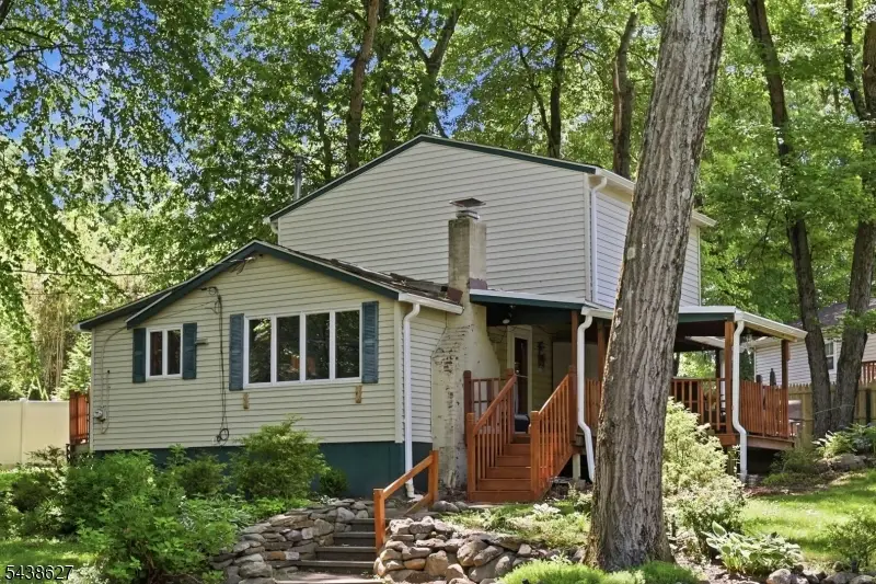 9 Juniper Trl, Kinnelon, NJ 07405 - #1