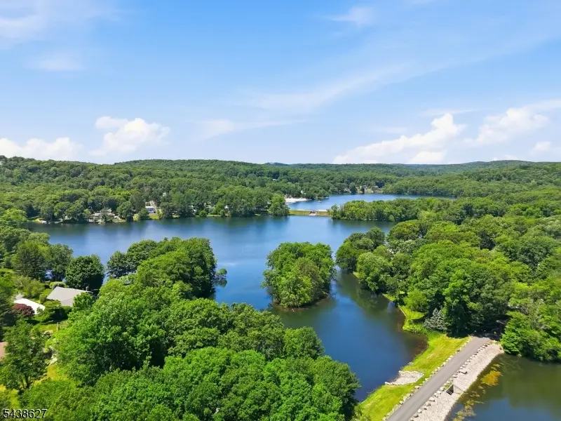 9 Juniper Trl, Kinnelon, NJ 07405 - #3